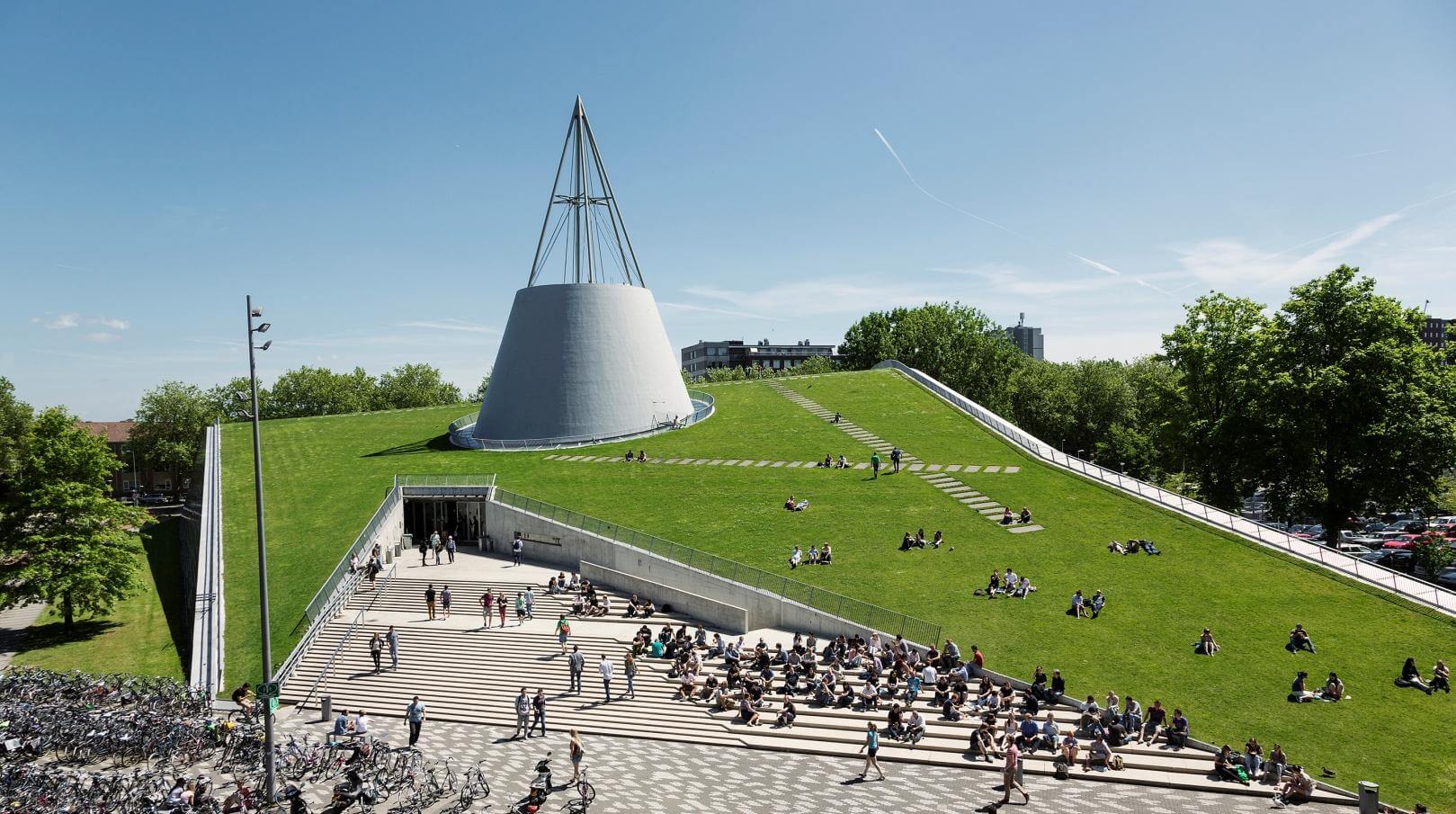 The library of TU Delft